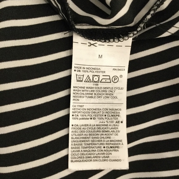Black & White Old Navy Striped Button Blouse Sz M - Picture 5 of 5